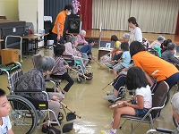 高屋東保育所と交流会