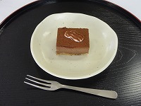 4月のメニュー手作りケーキ